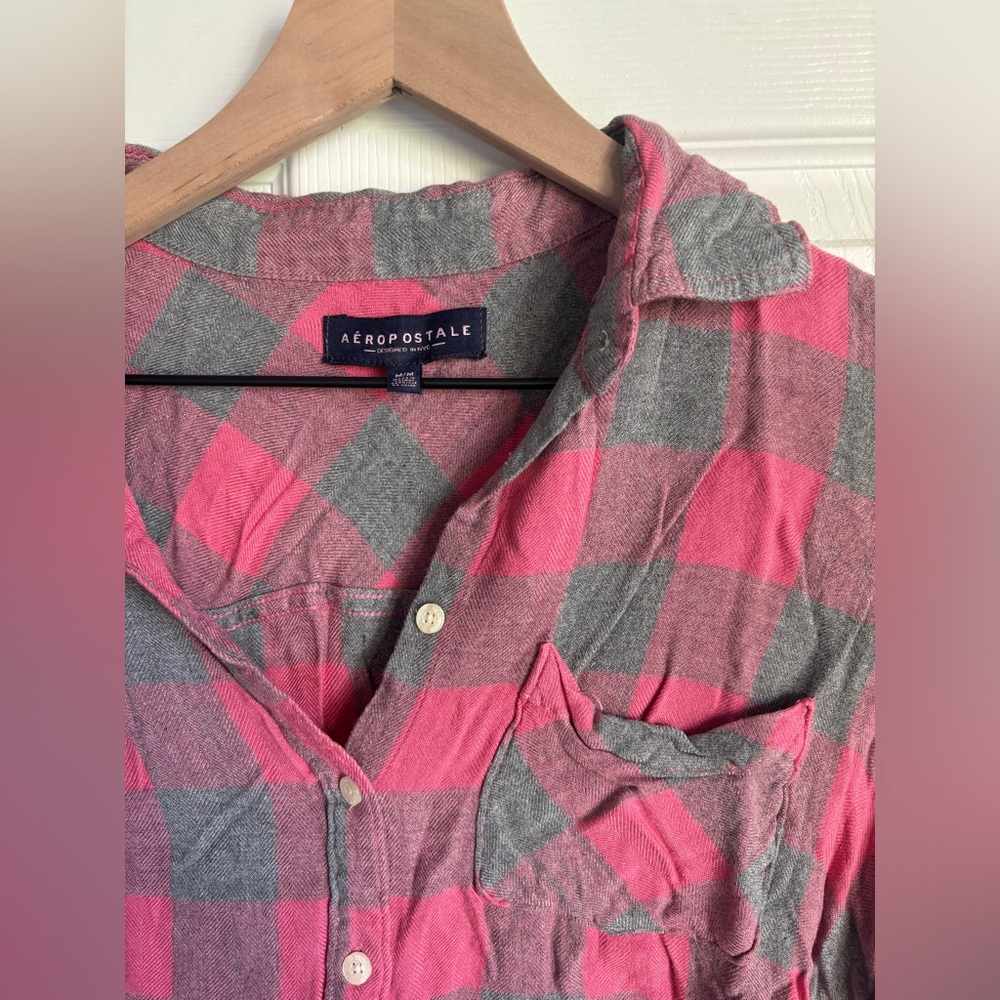 Aeropostale Long Sleeve Button Down Size Medium Top